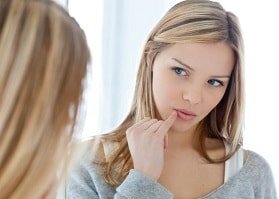 Эффективные способы избавиться от герпеса на губах без лекарств