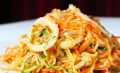 Паназиатский салат с кальмарами: легкий и вкусный рецепт на каждый день