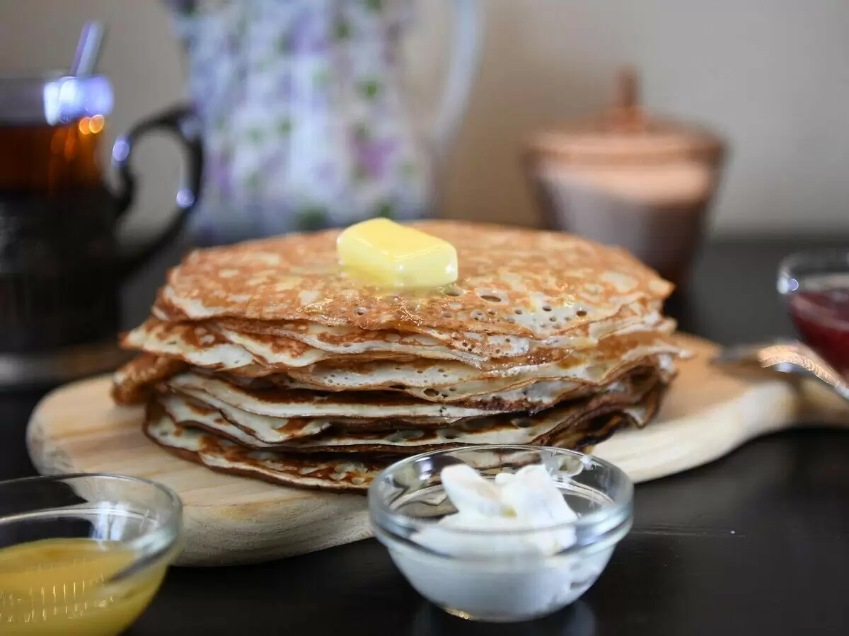 Какова стоимость блинов с медом в эту Масленицу?