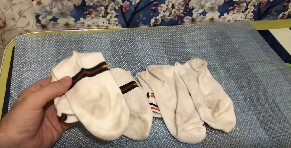 Как вернуть белизну белым вещам: простое решение с таблетками для посудомоечных машин