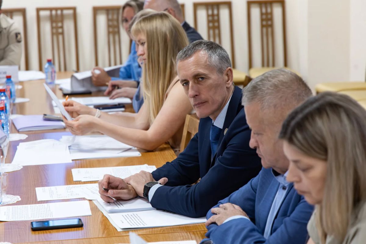 Виталий Дроздов: До запуска экотехнопарков краю нужны оперативные решения Виталий Дроздов: До запуска экотехнопарков краю нужны оперативные решения