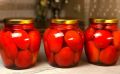 Летний вкус на зиму: как легко замариновать помидоры без стерилизации