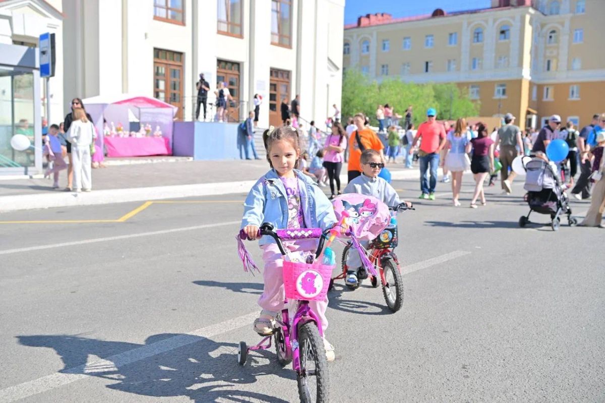 Праздник набирает обороты! Праздник набирает обороты!