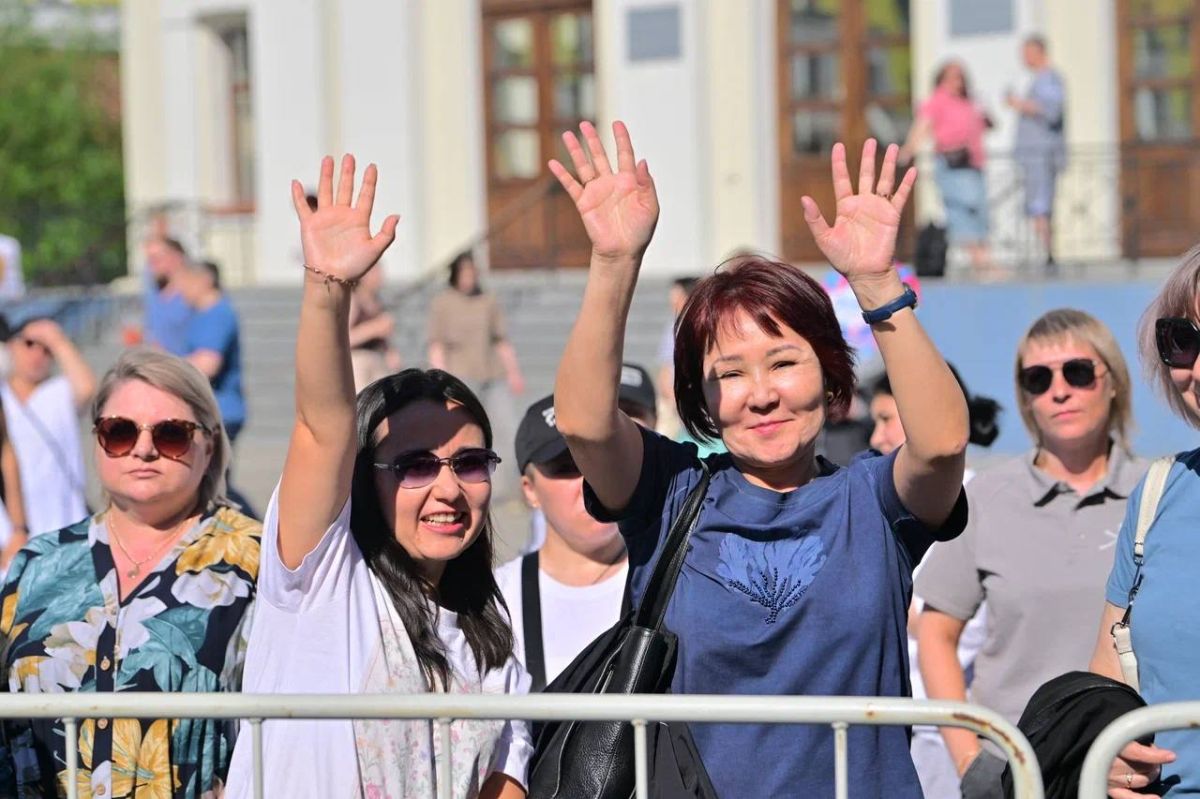 Праздник набирает обороты! Праздник набирает обороты!