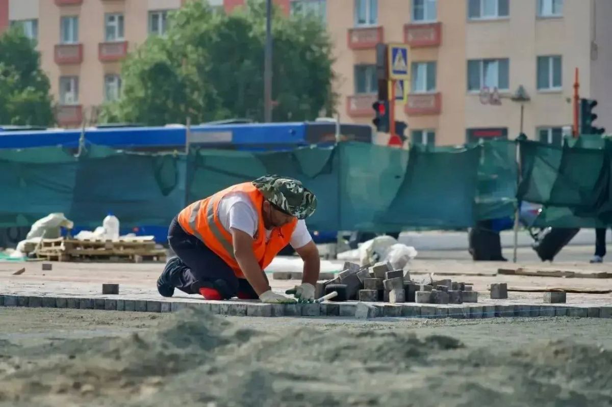 Дмитрий Карасёв: Театральная площадь преображается на глазах Дмитрий Карасёв: Театральная площадь преображается на глазах