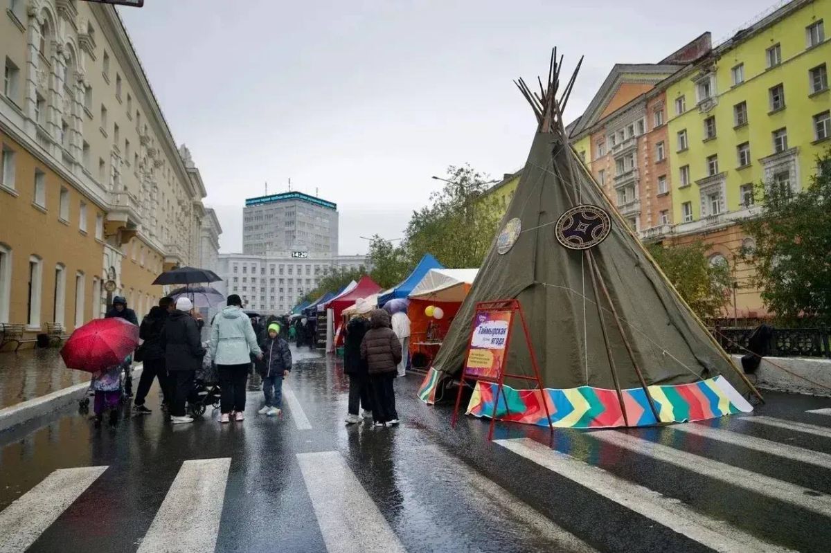 Дмитрий Карасёв: Дорогие норильчане! Уважаемые гости города! Дмитрий Карасёв: Дорогие норильчане! Уважаемые гости города!