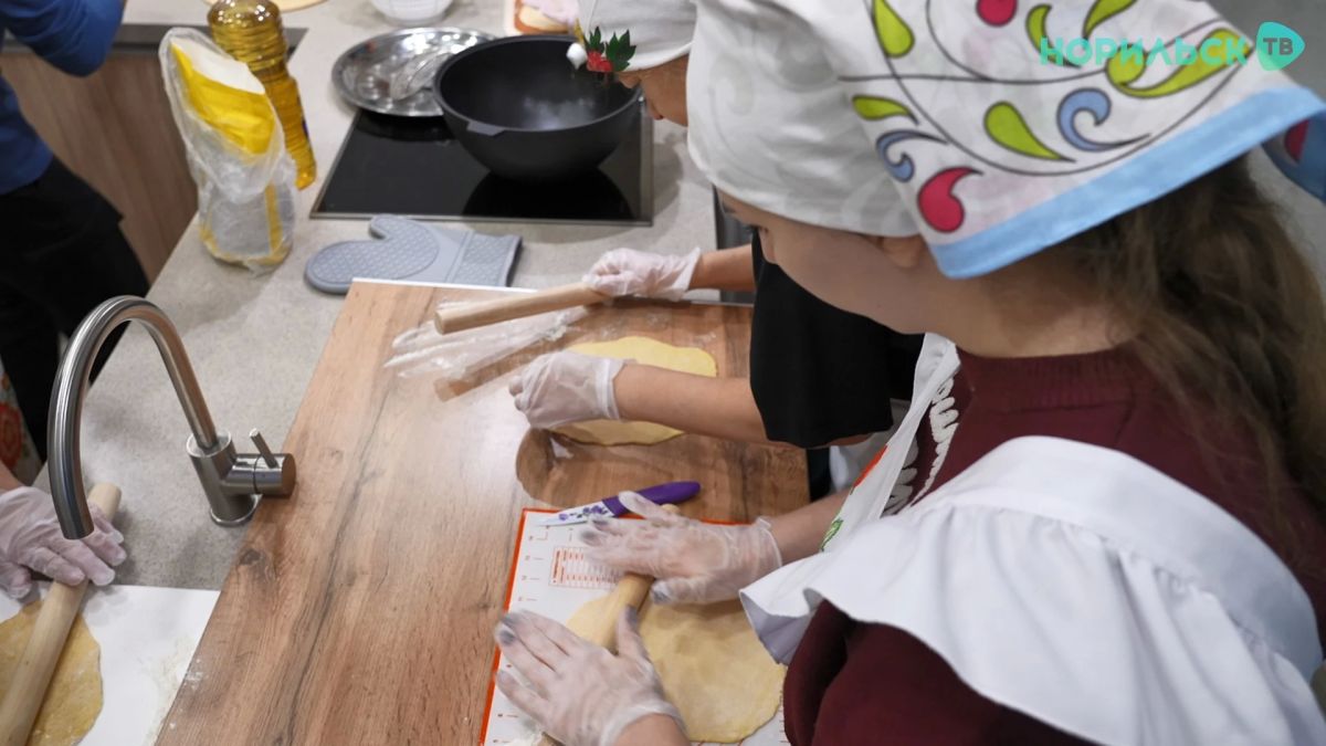 Вкус традиций: в Норильске раскрыли секреты главного татарского десерта Вкус традиций: в Норильске раскрыли секреты главного татарского десерта